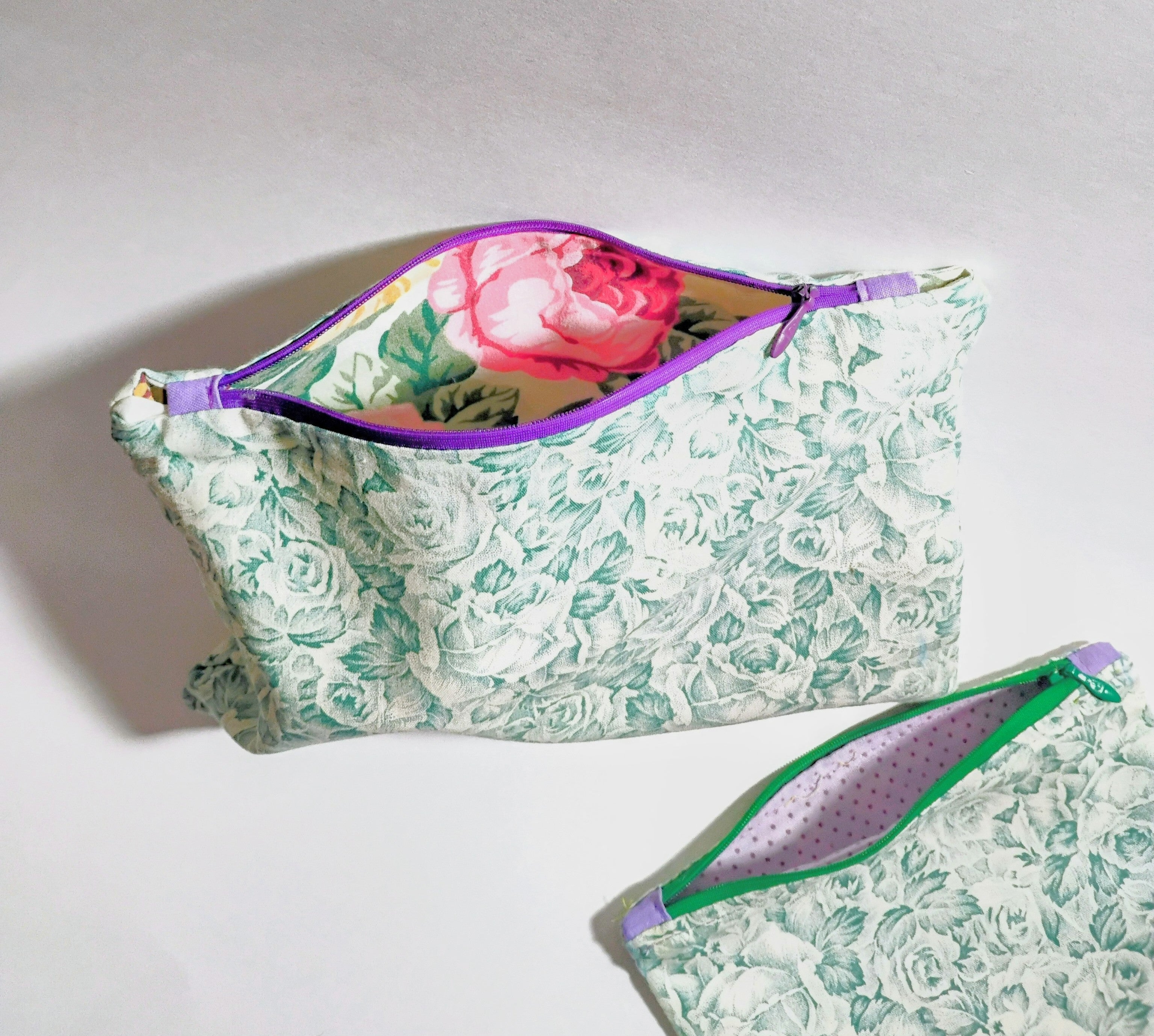 Set of 2 cosmetic zipper pouches
