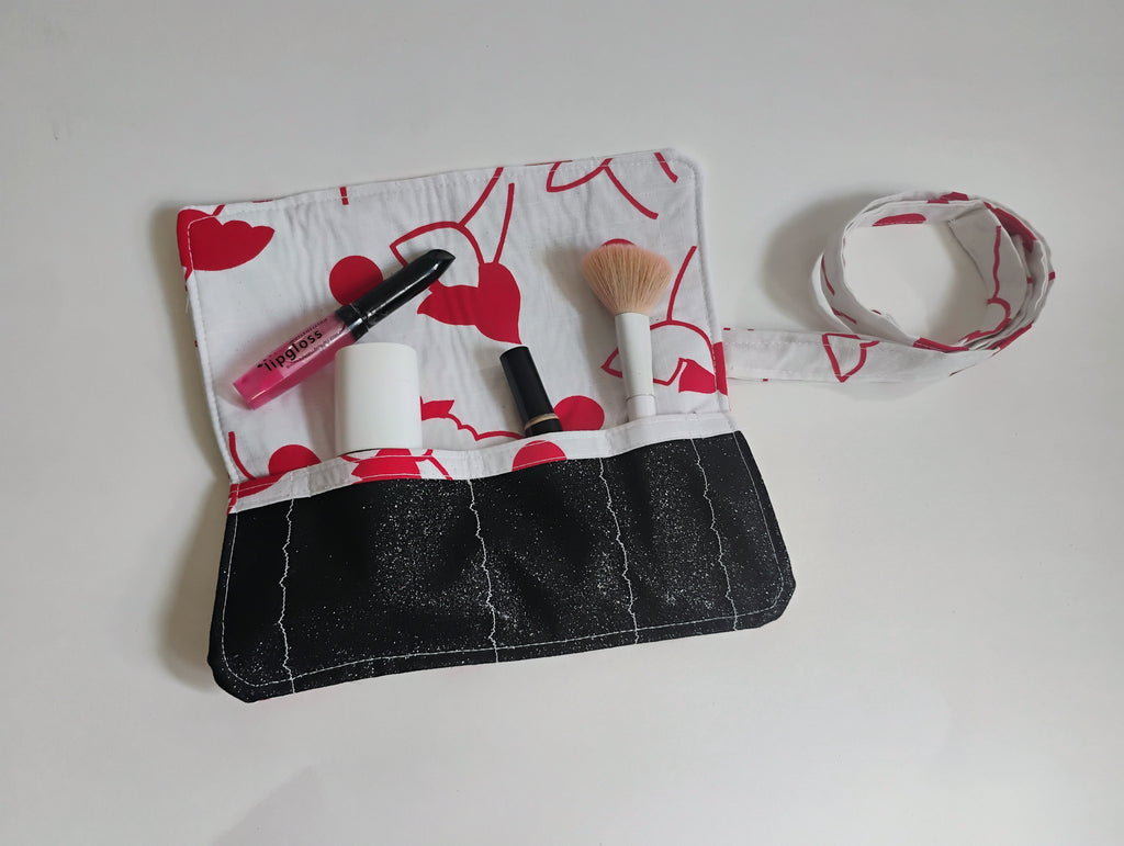 Travel Roll up make up organizer
