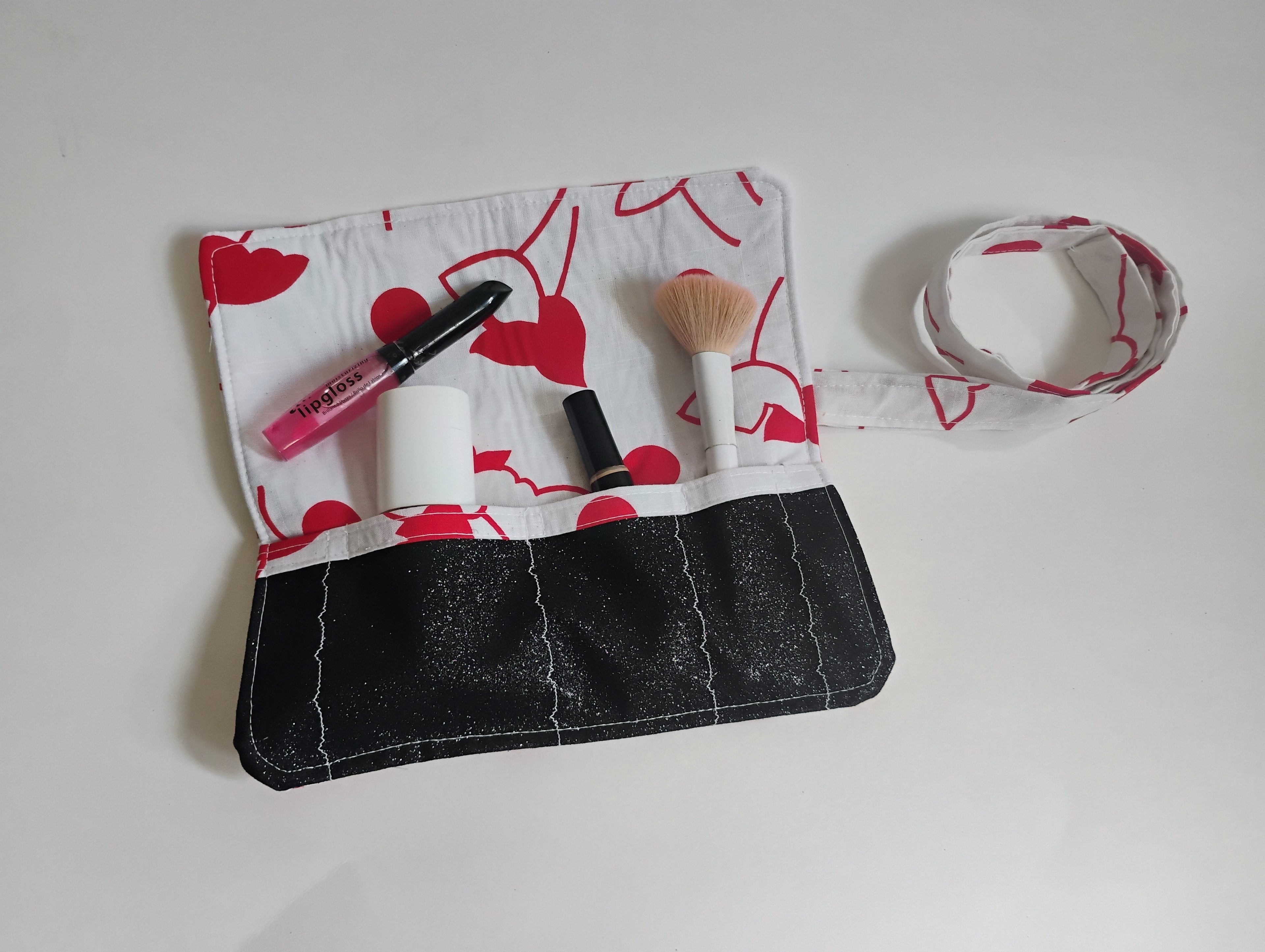 Travel Roll up make up organizer