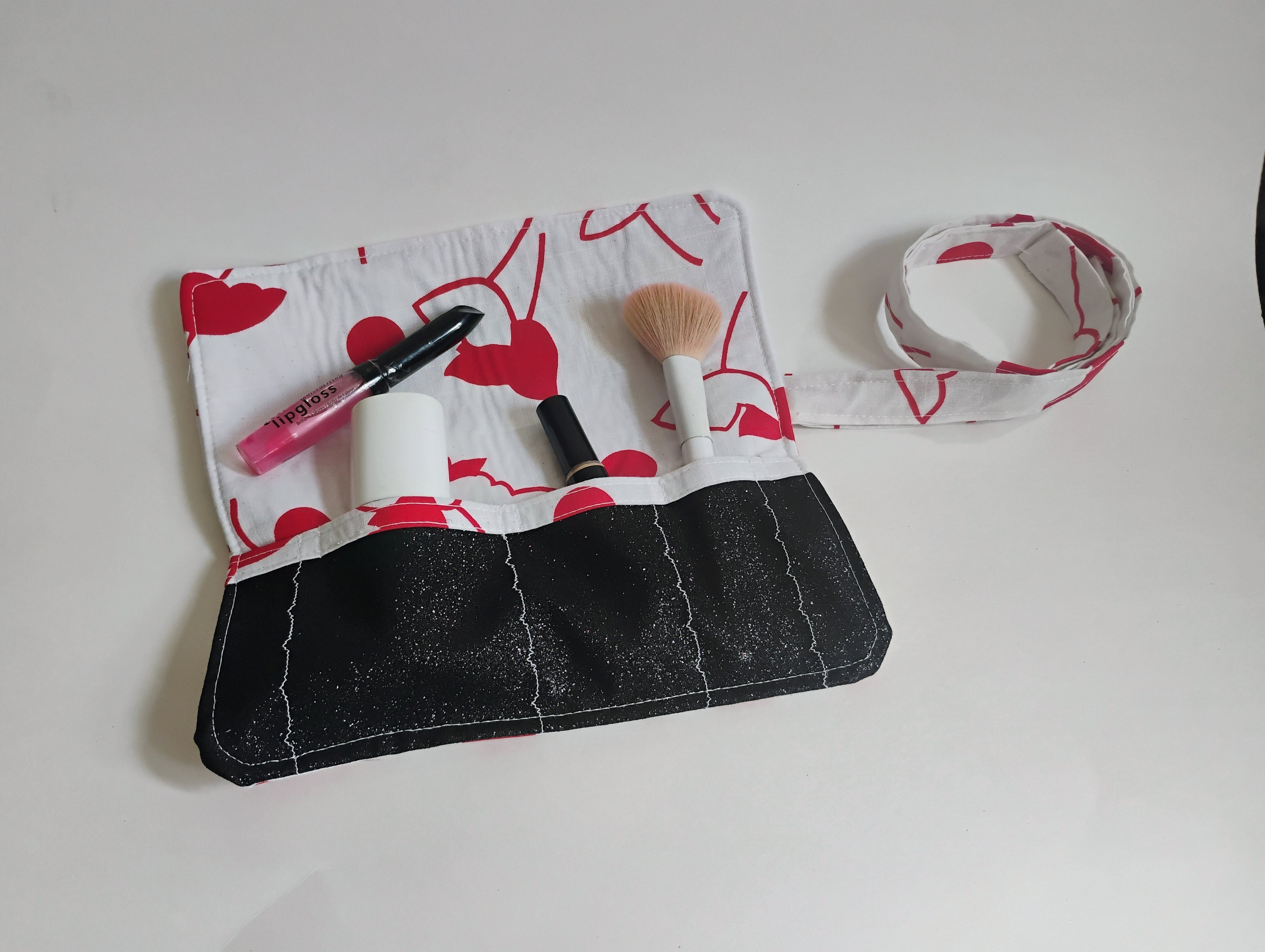Travel Roll up make up organizer