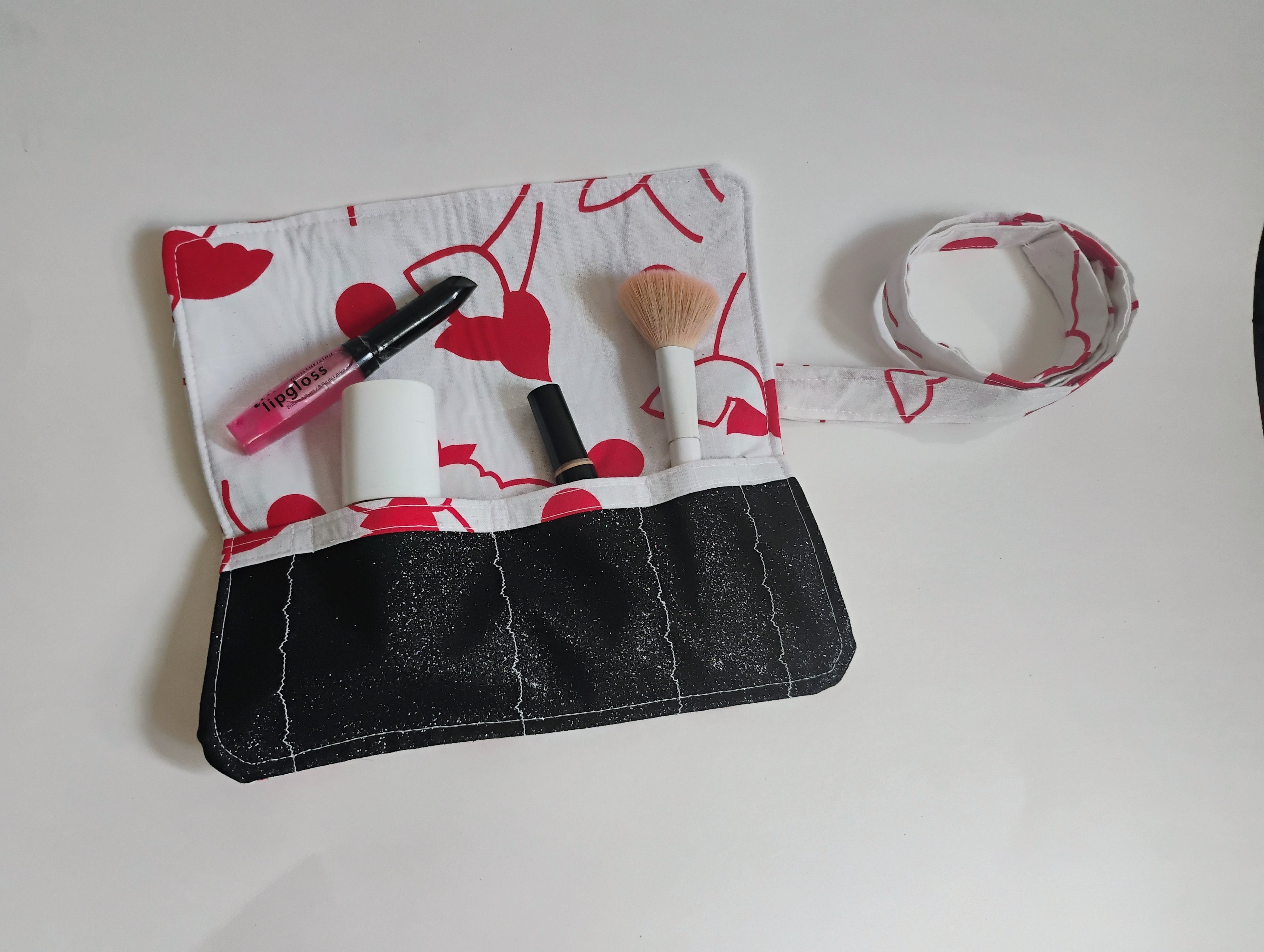 Travel Roll up make up organizer