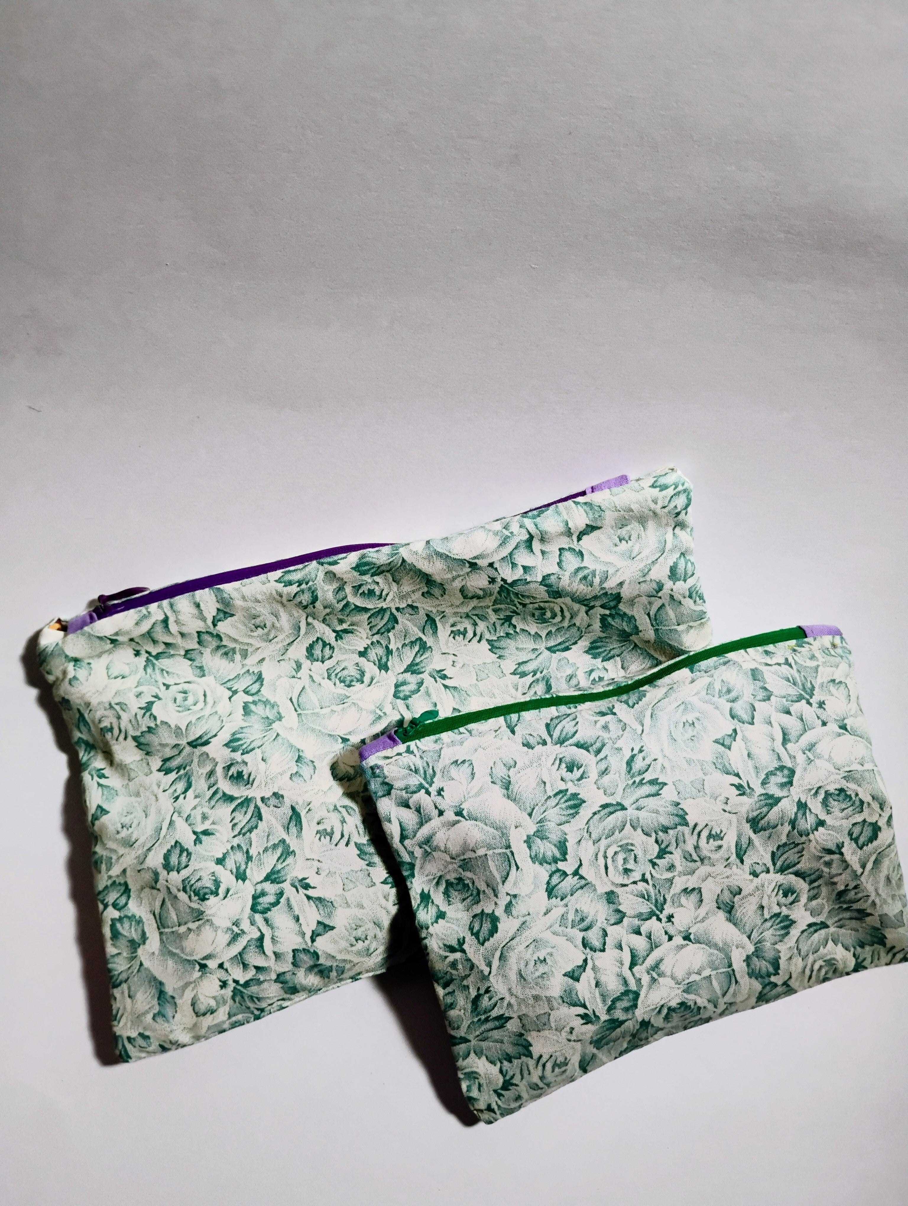 Set of 2 cosmetic zipper pouches